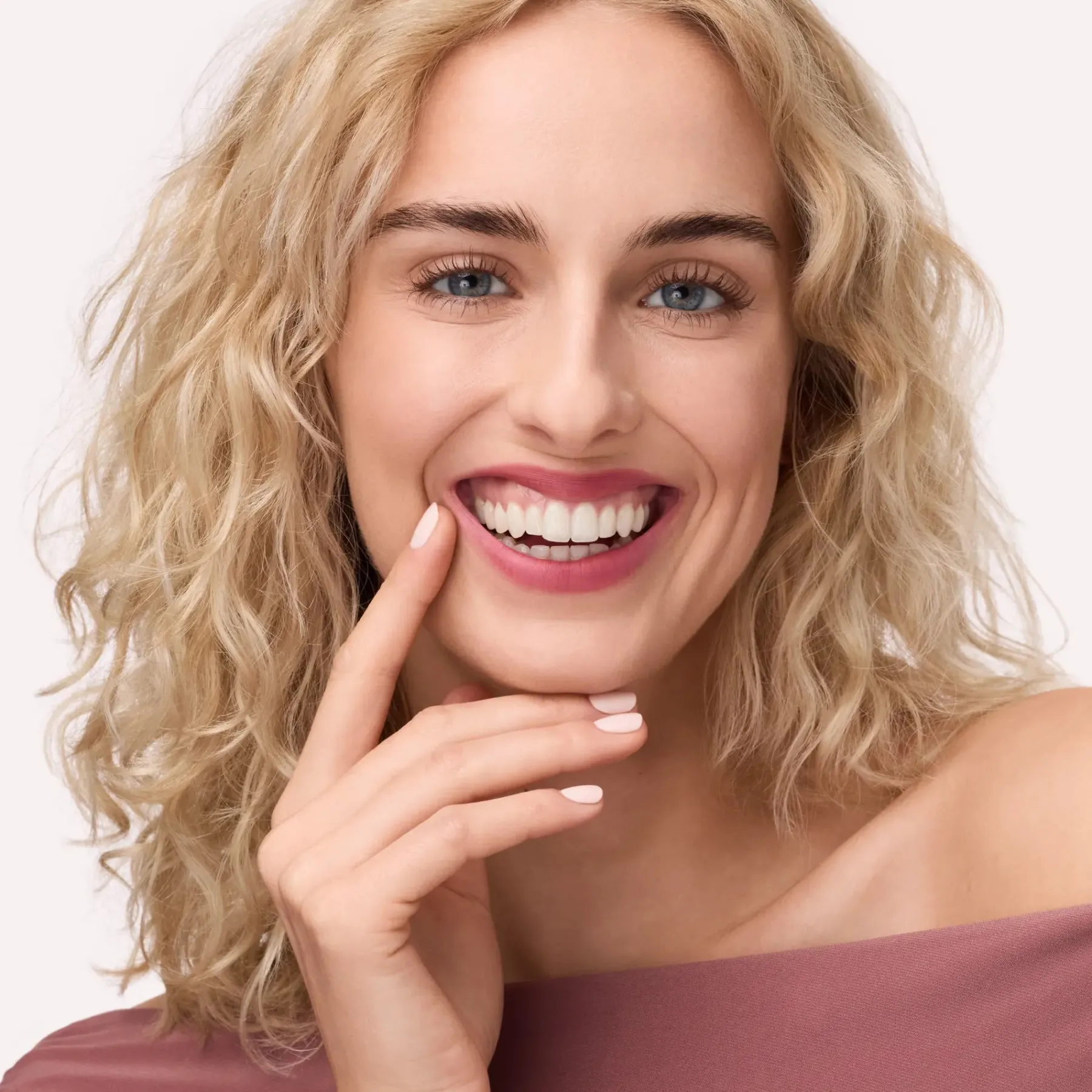 Online Blur-Real Matte Lipstick 040 Muted Romance Lippenstift