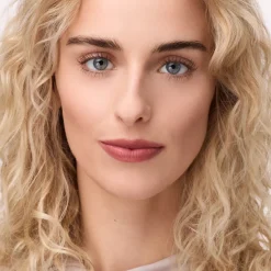 Outlet Blur-Real Matte Lipstick 030 Whisper Nude Lippenstift