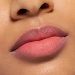 New Blur Soufflé Matte Lip Cream 03 Bare But Better Lippenstift|Flussiger Lippenstift