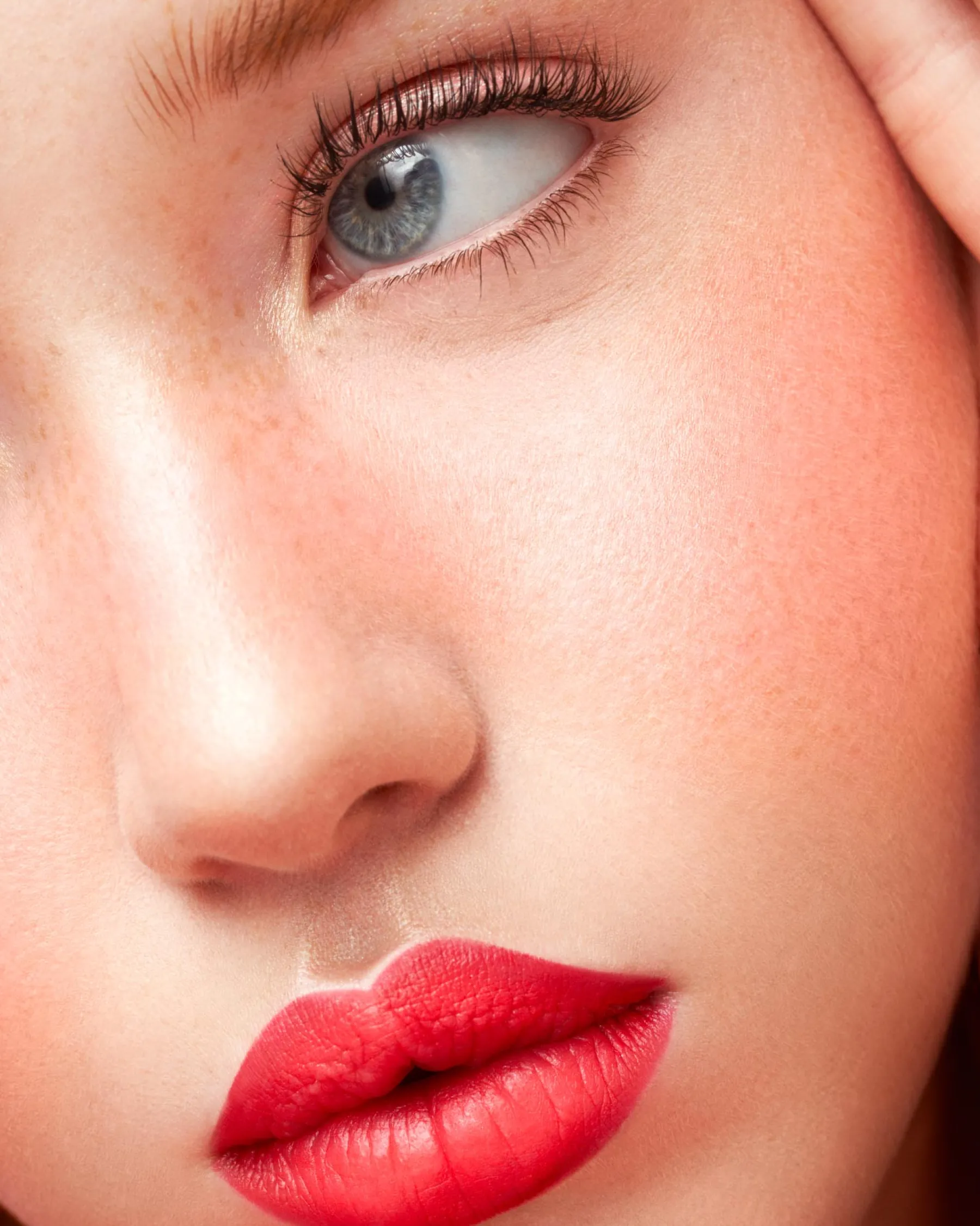 First Reaction Volume Mascara Deep Black Mascara