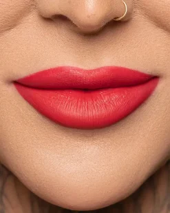New Godless Liner Salvatore Lippen Konturenstift