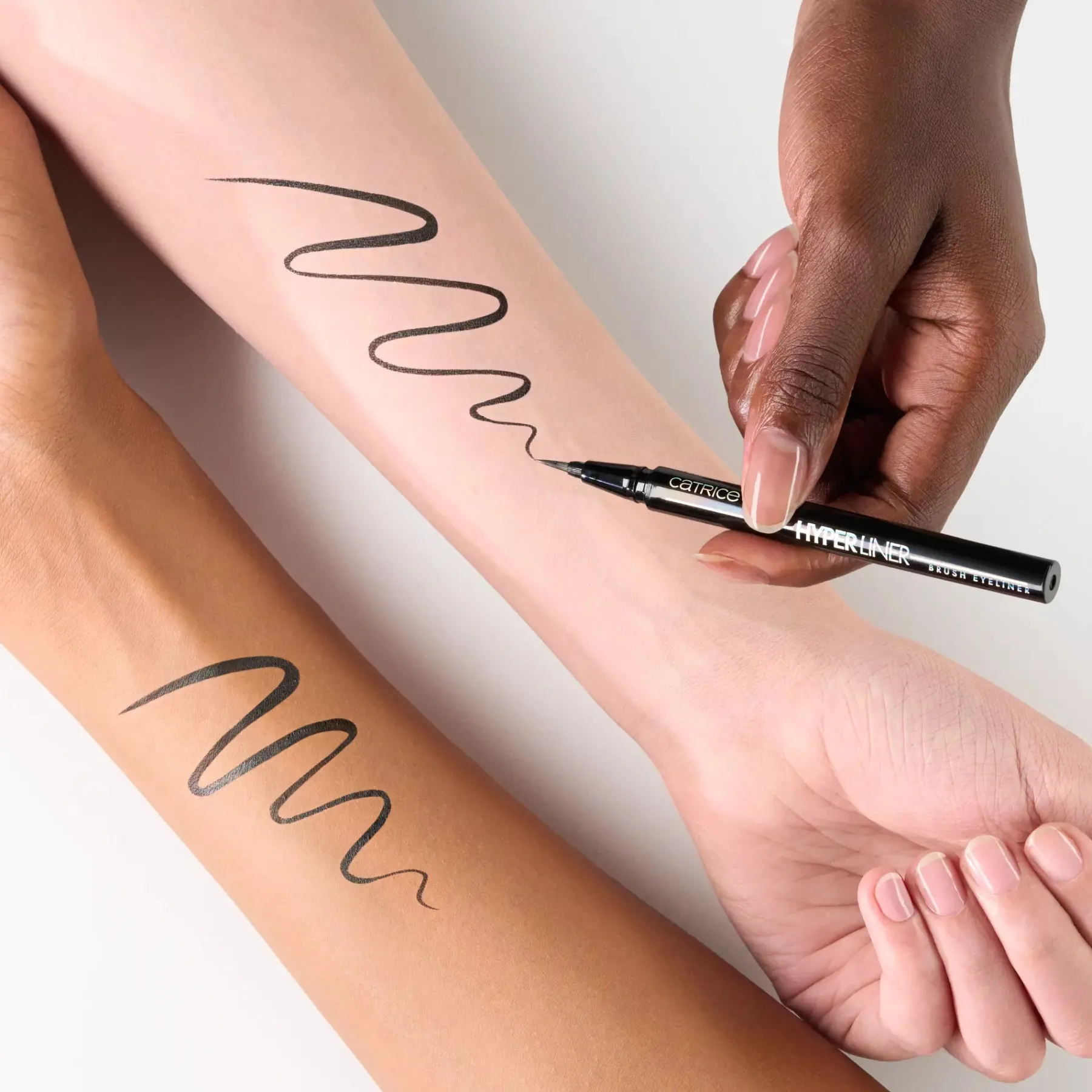 Outlet Hyper Liner Brush Eyeliner 010 Classic Black Vegan Eyeliner|Eyeliner
