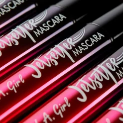 Online Jetsetter Mascara Black Mascara