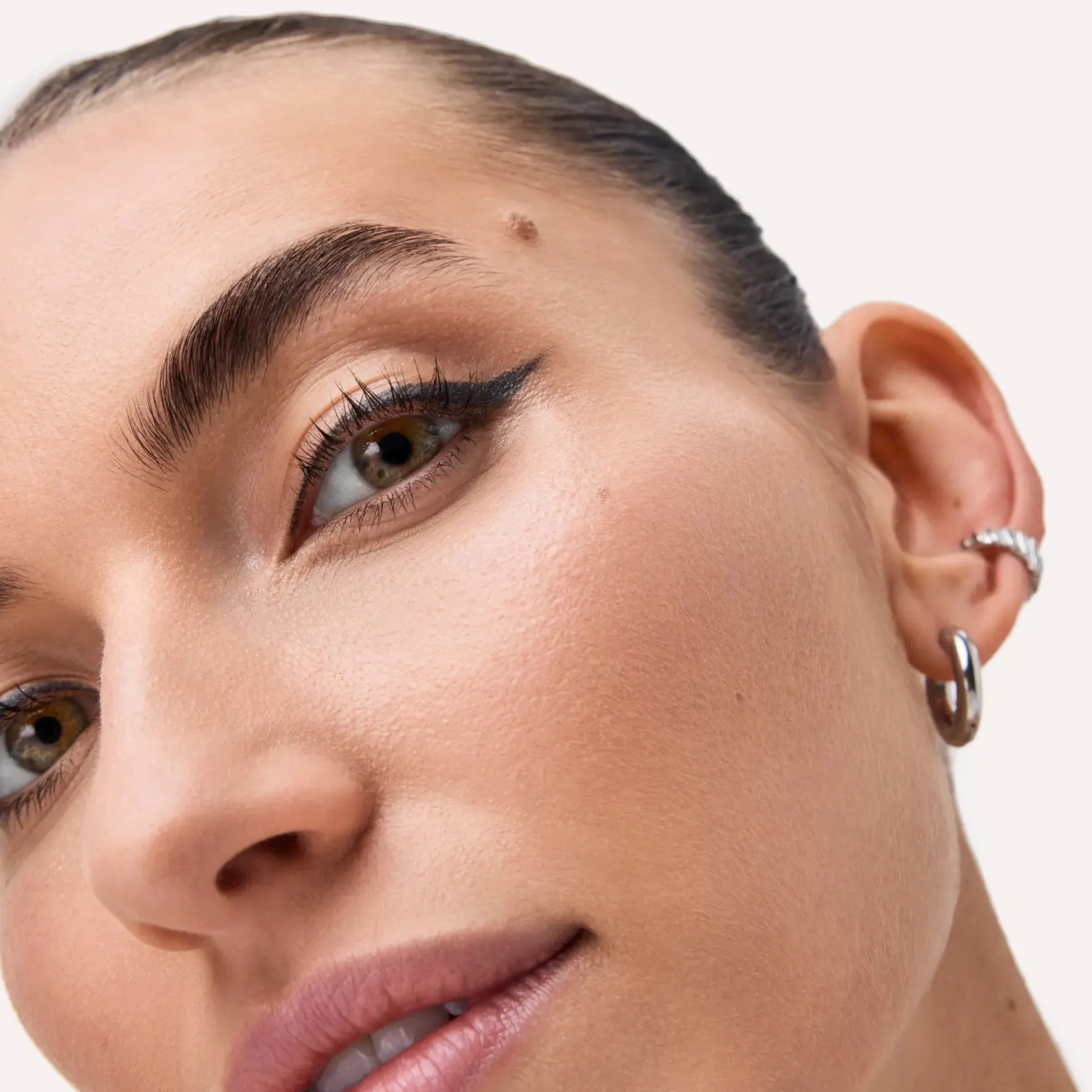 Discount Jewel Glide Effect Eye Pencil 010 Black Diamond Eyeliner