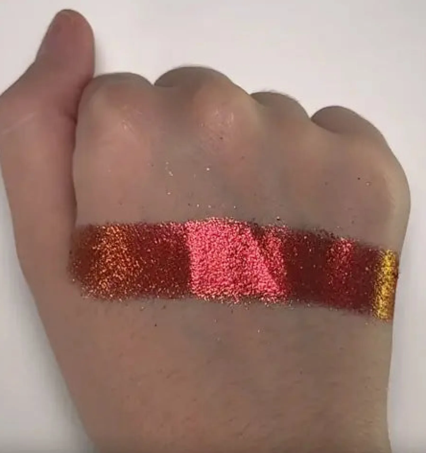 Magnetic™ Pressed Multichrome Shadow Aldebaran Lidschatten