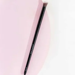 Sale No. 15 Angled Blending Eye Brush Tön Mehr