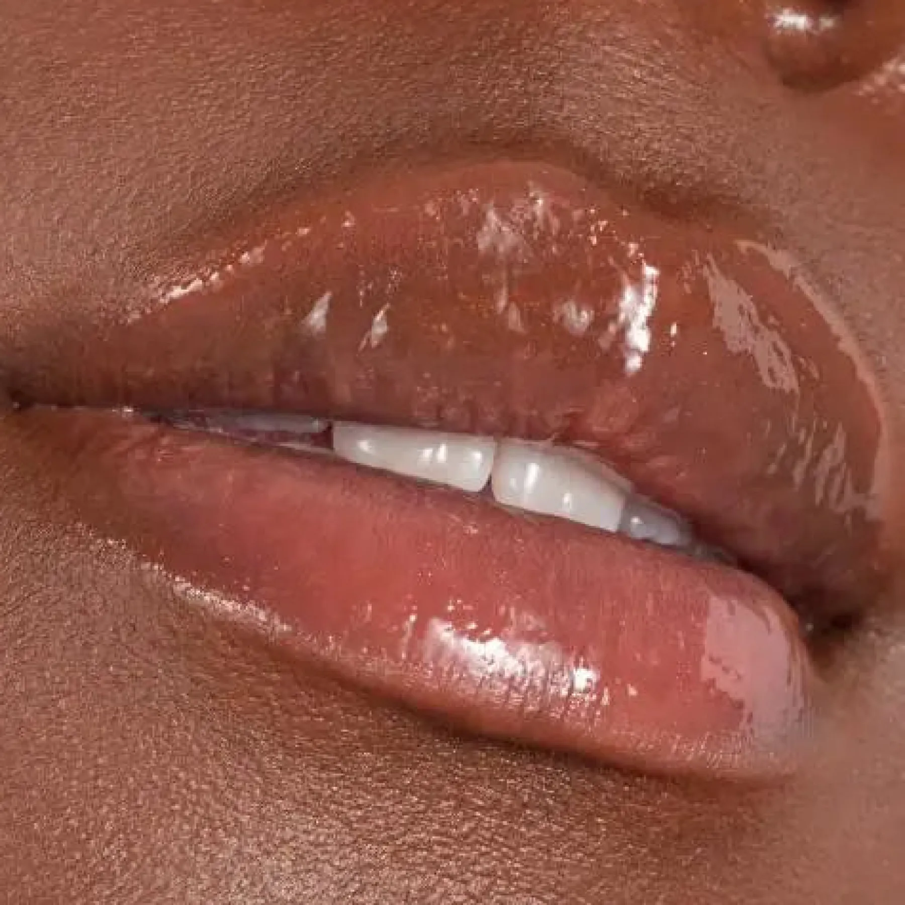 Online Plump It Up Lip Booster 010 Poppin' Champagne Lipgloss|Clean Beauty