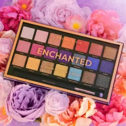 Pro Artistry Palette Enchanted Lidschatten
