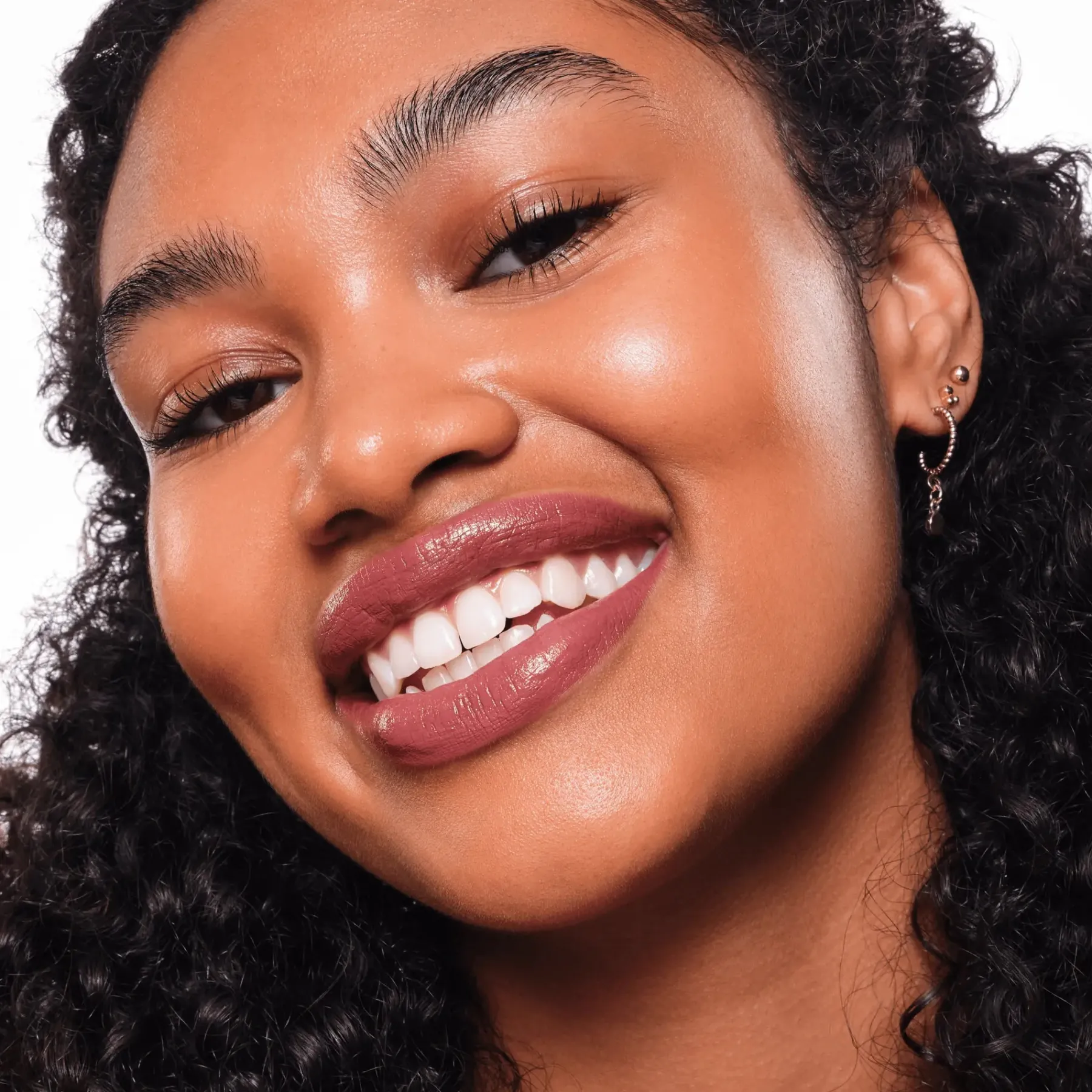 New Satin Glow Luminous Shine Lipstick 05 Chai There! Lippenstift|Veganer Lippenstifte