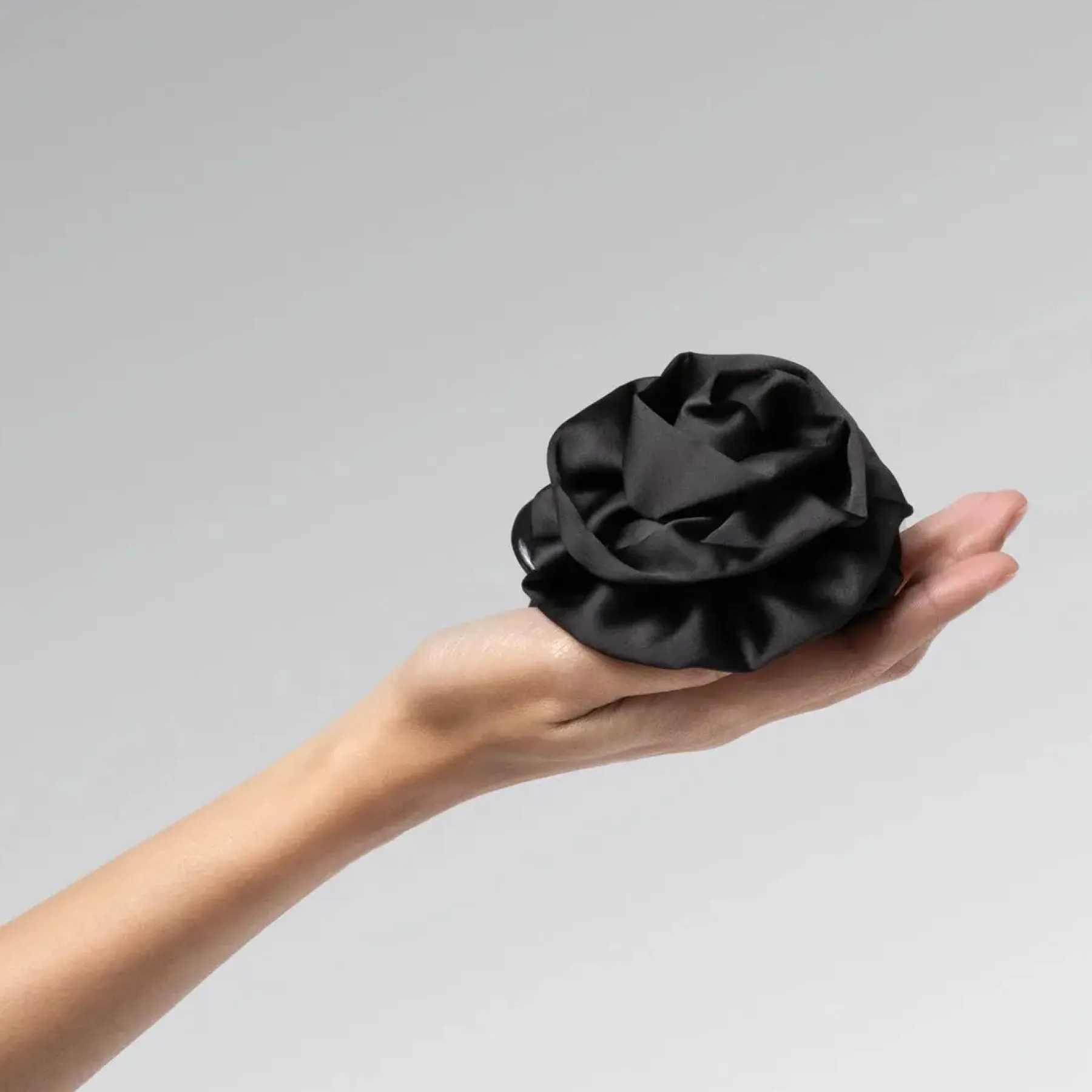 Clearance Satin Rosette Flat Cloud Clip Black Haarspangen & -Clips