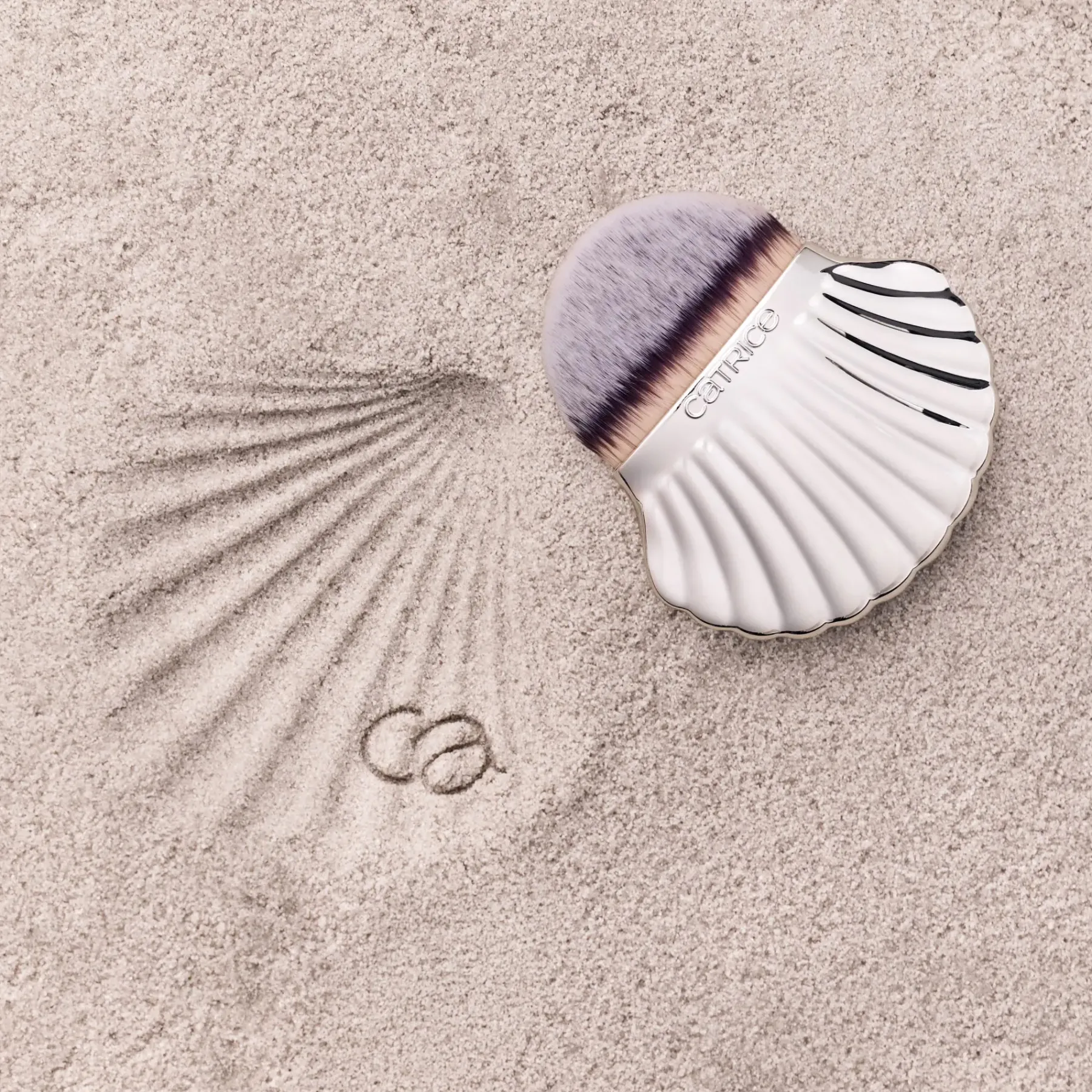 New Seashell Stories Seashell Face & Body Brush C01 Ocean’s Treasure Tön Mehr|Makeup Pinsel Zubehör