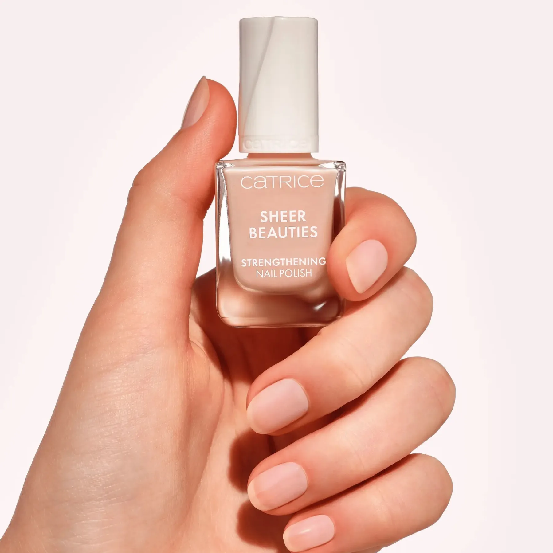 Hot Sheer Beauties Strengthening Nail Polish 020 Roses Are Rosy 3. Nagellak