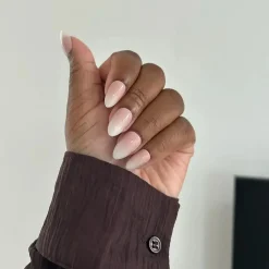 Clearance Soft Gel Press-On Nails Creamer Künstliche Nägel
