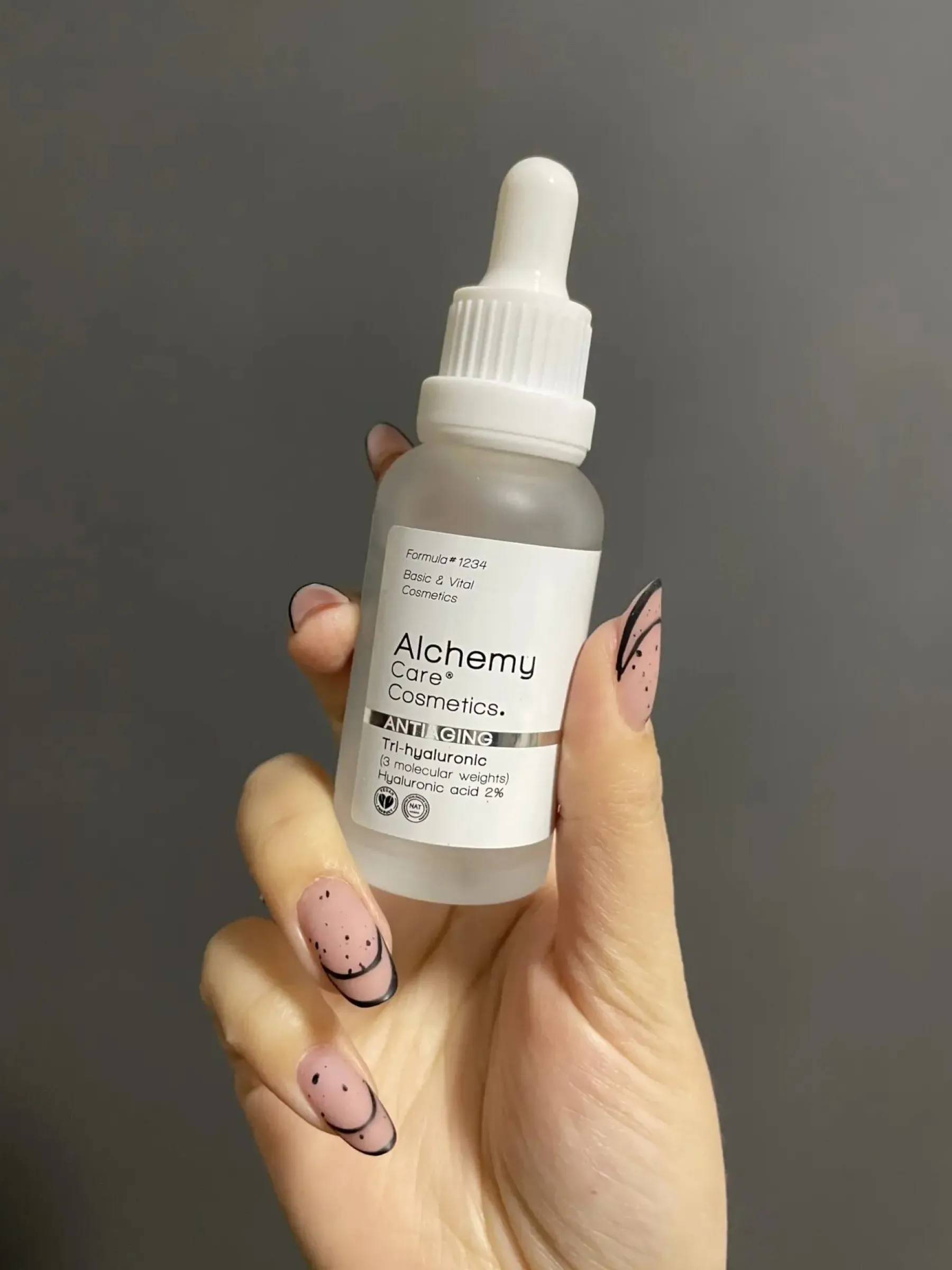 Online Tri-hyaluronic Vegan Pflege|Problemlösende Seren