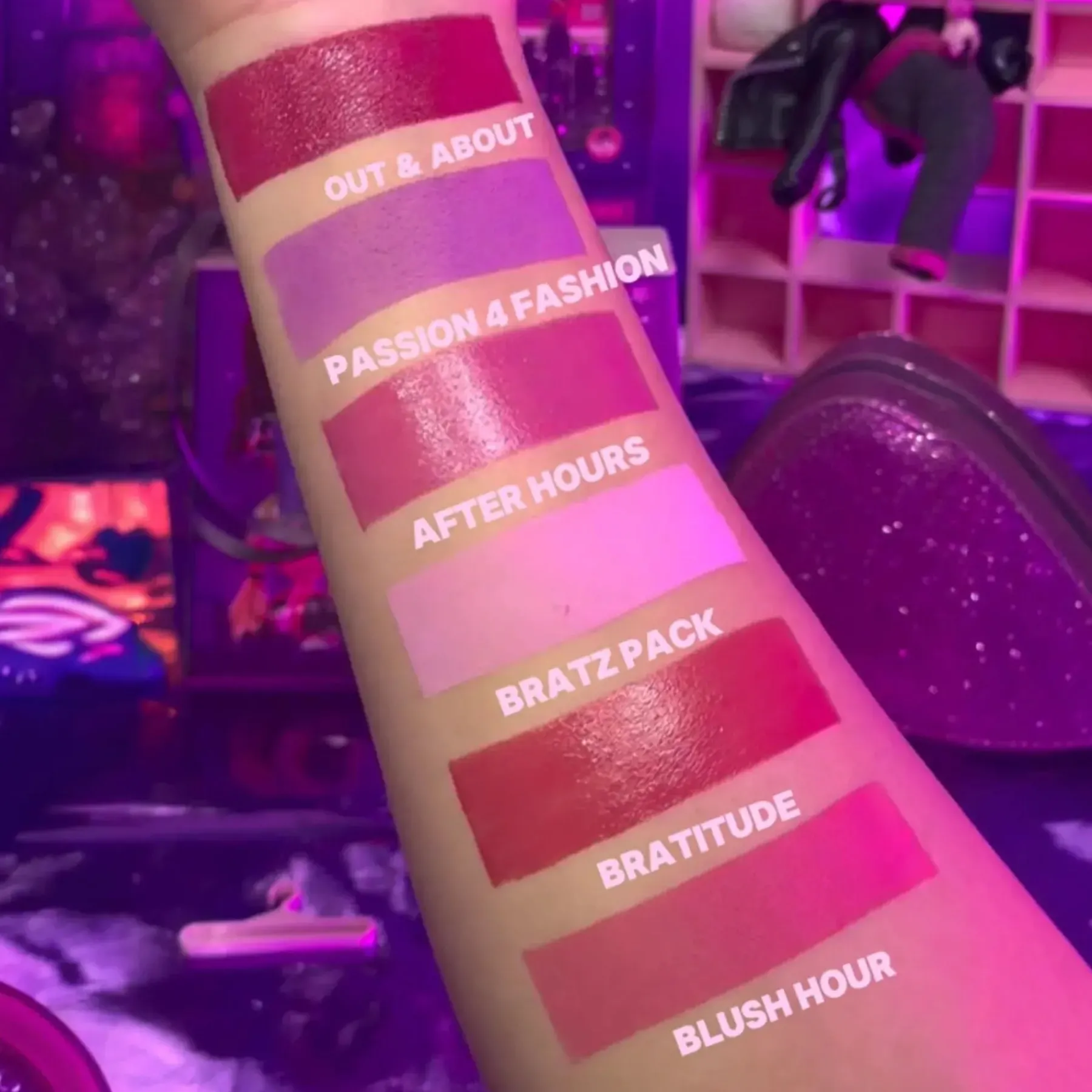 Sale x Bratz Shop 'Til We Blush Palette Rouge